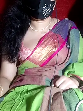 Snapshot of HotGirl23231 chatting on June 11, 7:23 pm HotGirl23231 online show from June 11, 7:23 pm