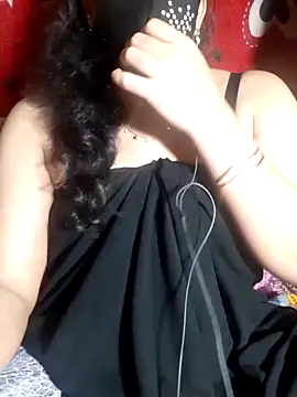 Snapshot of HotGirl23231 chatting on June 14, 6:43 pm HotGirl23231 online show from June 14, 6:43 pm