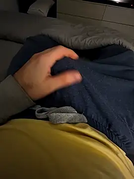 Snapshot of obito8989 chatting on April 4, 9:45 pm obito8989 online show from April 4, 9:45 pm