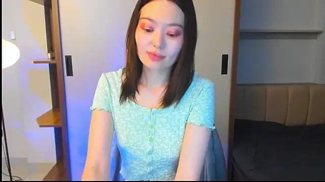 HopeLovely online show from April 2, 6:00 am