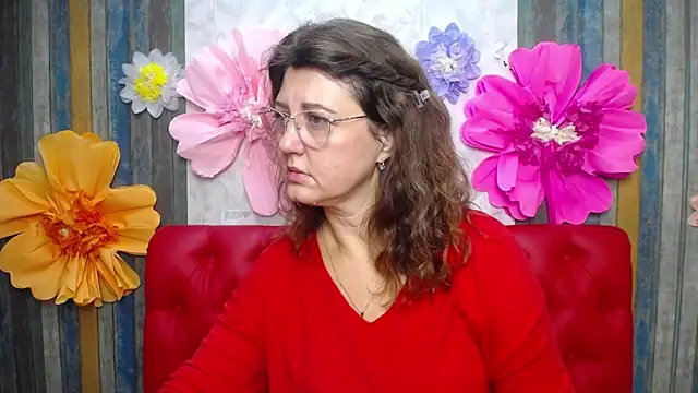 RoseHille online show from November 22, 6:12 am