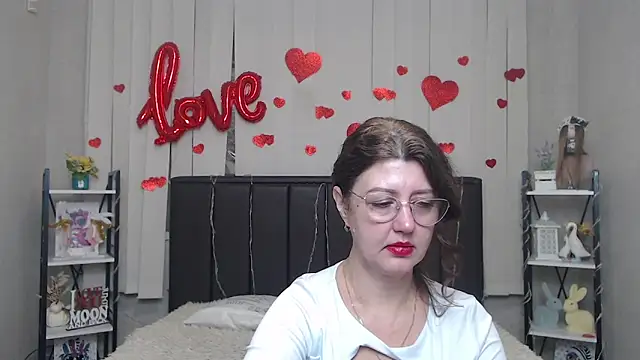 Snapshot of RoseHille chatting on March 8, 6:06 am RoseHille online show from March 8, 6:06 am