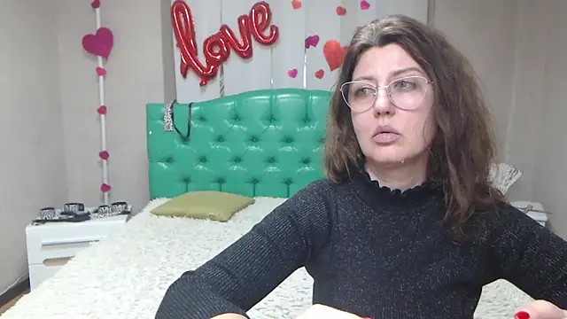 Snapshot of RoseHille chatting on March 17, 6:11 pm RoseHille online show from March 17, 6:11 pm