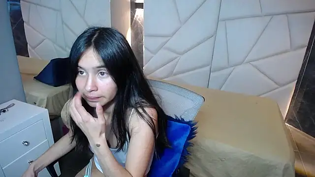 bunnywhite21 online show from February 6, 5:49 pm