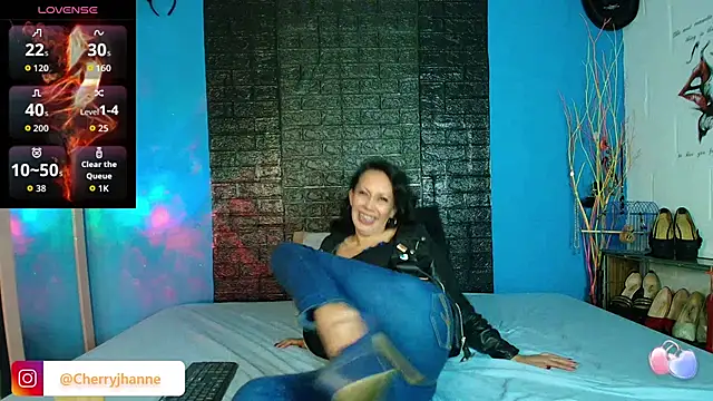 Snapshot of Jhanne_Cherry_ chatting on February 21, 3:07 am Jhanne Cherry online show from February 21, 3:07 am