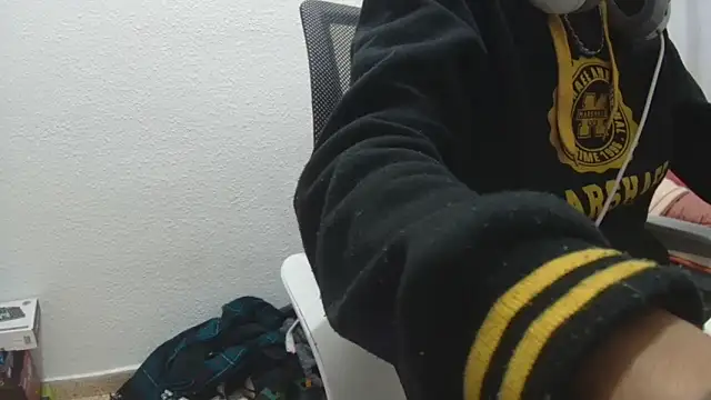 Calavera2001 online show from December 21, 4:03 pm