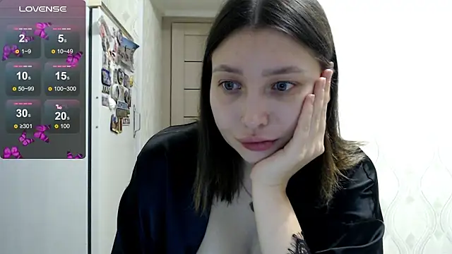 Snapshot of your__gena chatting on March 13, 7:31 pm your gena online show from March 13, 7:31 pm