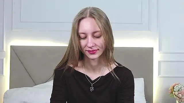 RachaelCute online show from February 1, 9:08 am