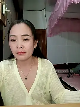 Feeling-hot online show from February 20, 1:11 pm