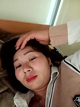 Snapshot of vangkt-cute chatting on April 26, 7:17 am vangkt-cute online show from April 26, 7:17 am