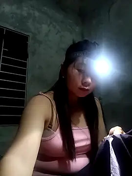 Snapshot of vangkt-cute chatting on April 26, 8:06 pm vangkt-cute online show from April 26, 8:06 pm