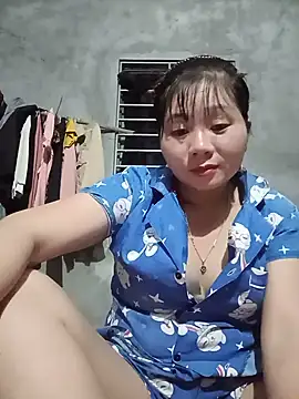 Snapshot of vangkt-cute chatting on May 16, 1:10 pm vangkt-cute online show from May 16, 1:10 pm