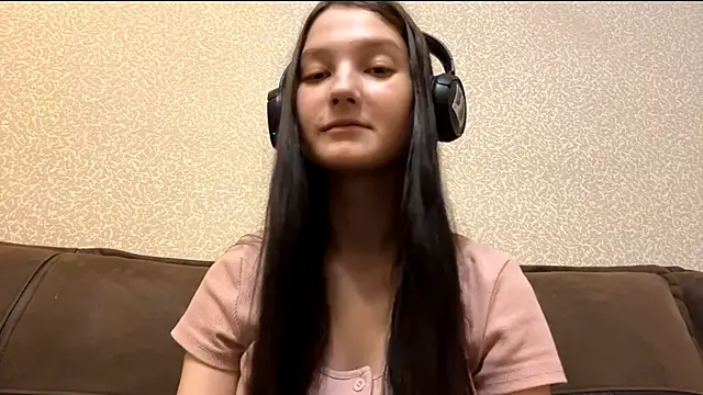 AurorAurora online show from December 1, 9:25 am