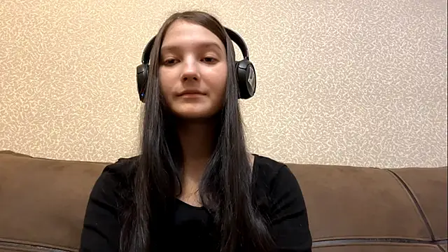 AurorAurora online show from December 5, 8:23 am