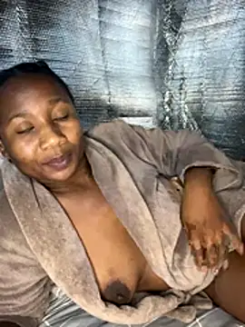 Snapshot of Berries_ chatting on November 27, 6:32 pm Berries online show from November 27, 6:32 pm