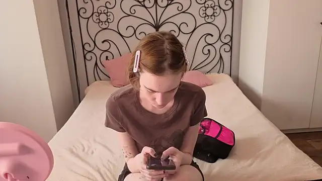 Snapshot of Danny_loves_Mary chatting on March 1, 2:02 am Danny loves Mary online show from March 1, 2:02 am