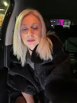 HOTLadyluna online show from February 27, 9:37 pm