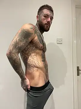 Snapshot of magicmichaell chatting on November 17, 3:07 pm magicmichaell online show from November 17, 3:07 pm