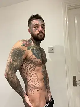 Snapshot of magicmichaell chatting on November 24, 1:00 pm magicmichaell online show from November 24, 1:00 pm