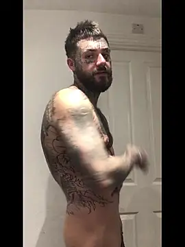 Snapshot of magicmichaell chatting on December 1, 8:47 pm magicmichaell online show from December 1, 8:47 pm