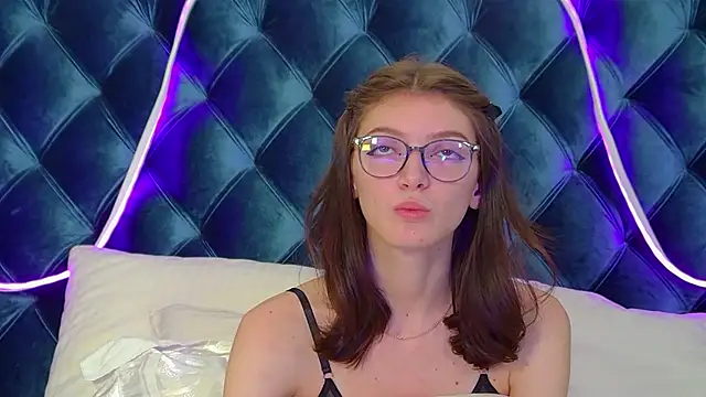 SophiaProve online show from November 21, 3:22 pm