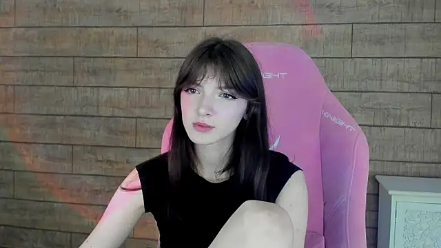 Snapshot of SophiaProve chatting on April 19, 7:38 pm SophiaProve online show from April 19, 7:38 pm