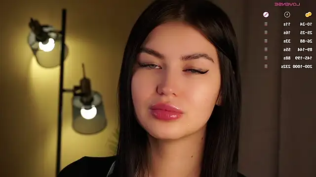 CoreenYorton online show from January 6, 1:09 am