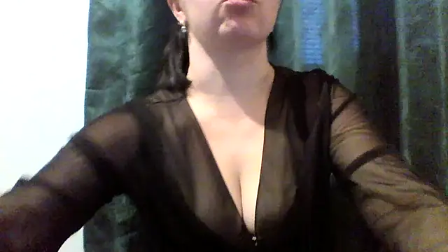 Vitalina282128 online show from February 13, 2:46 pm