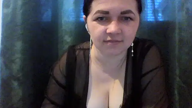 Vitalina282128 online show from April 28, 6:40 am