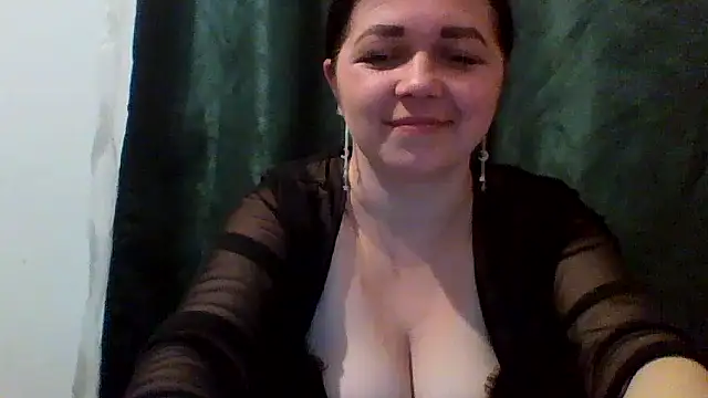 Vitalina282128 online show from May 5, 8:17 pm