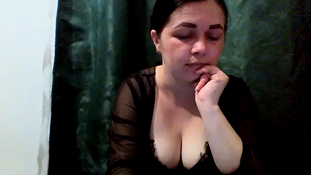 Snapshot of Vitalina282128 chatting on May 27, 6:05 pm Vitalina282128 online show from May 27, 6:05 pm