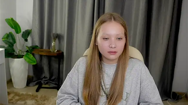 AdalineSheetz online show from November 11, 1:55 pm