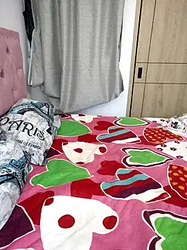 Sarah Lark- online show from November 27, 1:07 am