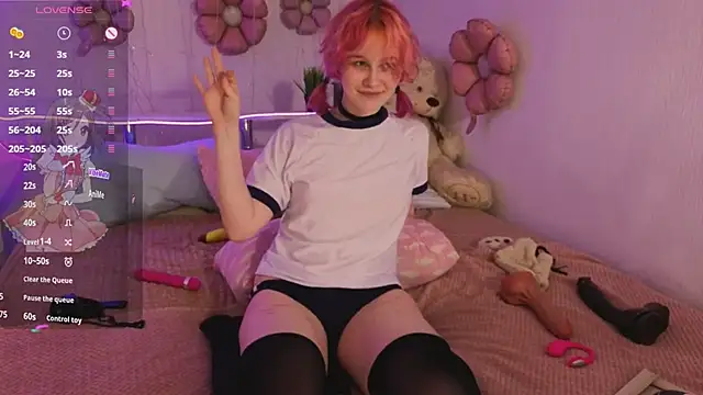 Awawrin online show from May 13, 9:33 pm