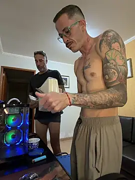 Lucasjandre online show from May 6, 12:30 am