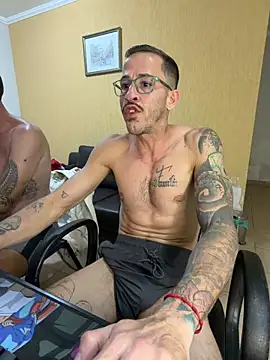 Lucasjandre online show from May 10, 1:11 am