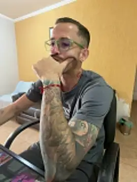 Lucasjandre online show from May 17, 11:06 am