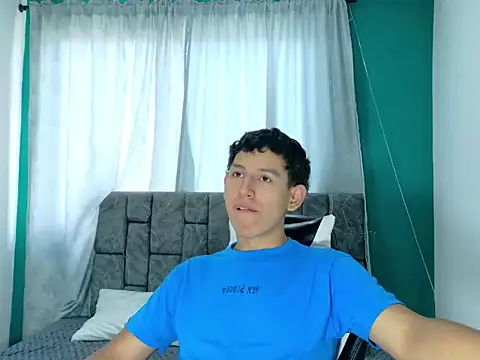 FelipeGonzalezz online show from February 6, 2:31 pm