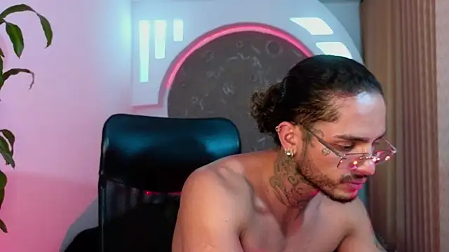 Alanrodgers online show from December 19, 4:41 am