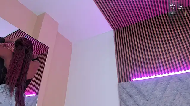 Kenia Storm online show from February 5, 8:13 pm