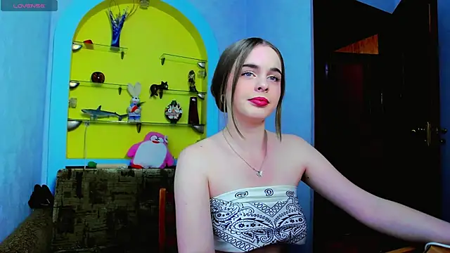 AlicaLOVEalisa777 online show from May 20, 6:36 pm