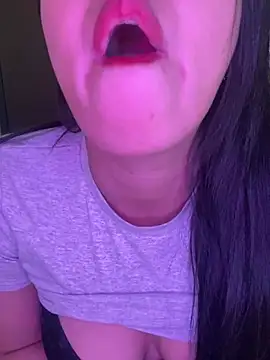 Snapshot of Doha-38 chatting on April 9, 4:56 pm Doha-38 online show from April 9, 4:56 pm