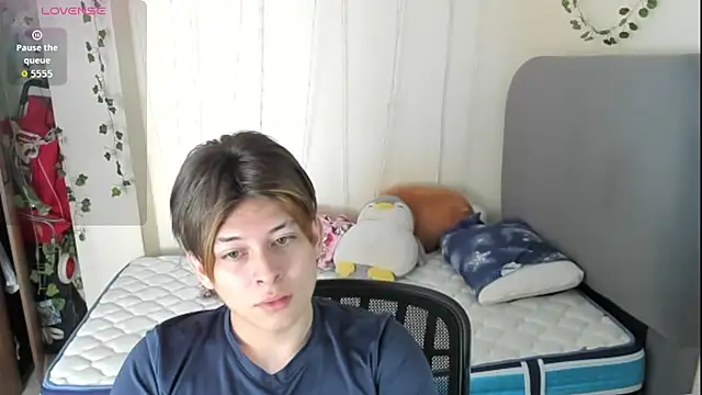 Snapshot of Felix_kitty chatting on December 15, 7:07 pm Felix kitty online show from December 15, 7:07 pm