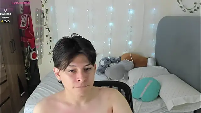 Snapshot of Felix_kitty chatting on January 18, 7:06 pm Felix kitty online show from January 18, 7:06 pm