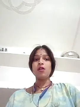 Mohnicute online show from May 2, 5:29 pm