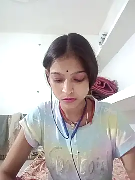 Mohnicute online show from May 6, 7:30 pm