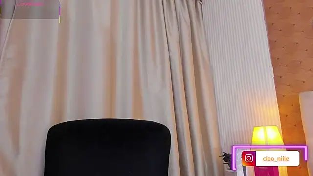 Snapshot of cleeo_nile chatting on January 14, 4:29 am cleeo nile online show from January 14, 4:29 am