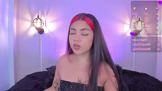 Snapshot of Stephany-roses- chatting on November 18, 1:00 am Stephany-roses- online show from November 18, 1:00 am