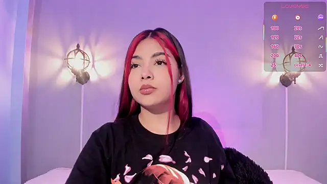 Snapshot of Stephany-roses- chatting on March 3, 1:23 am Stephany-roses- online show from March 3, 1:23 am