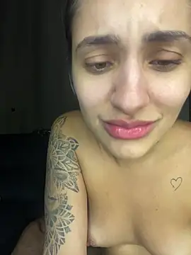 Snapshot of engelintense chatting on March 6, 6:43 am engelintense online show from March 6, 6:43 am